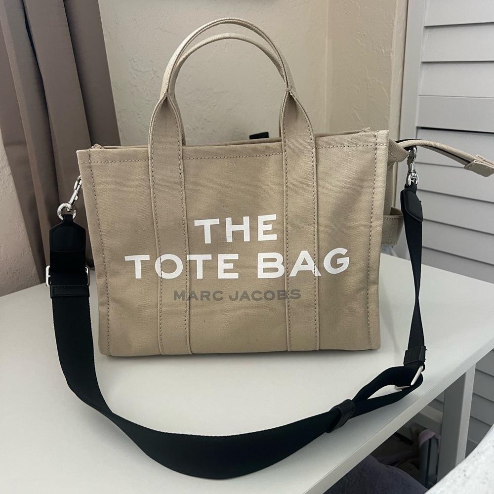 Marc Jacob’s Medium Tote Bag
